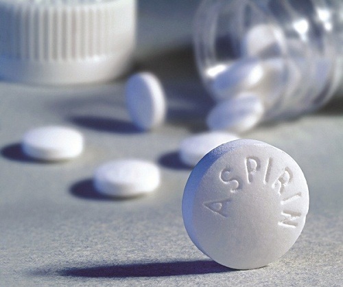 Trị mụn bọc hiệu quả bằng thuốc Aspirin để đón Noel - thuocaspirin1414205786859