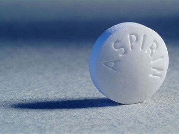 Tẩy tế bào chết, trị mụn, chống lão hóa bằng aspirin