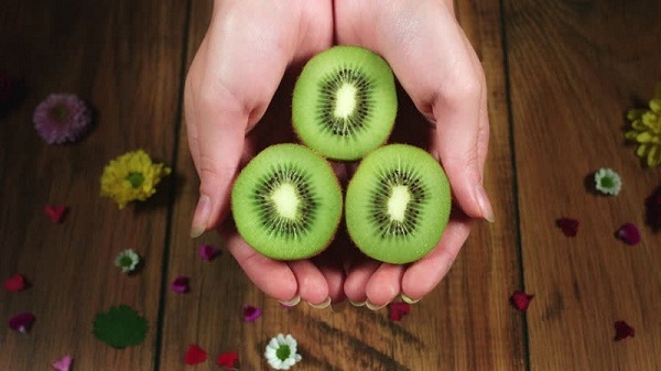 Quả kiwi có tác dụng gì với sức khỏe và làm đẹp