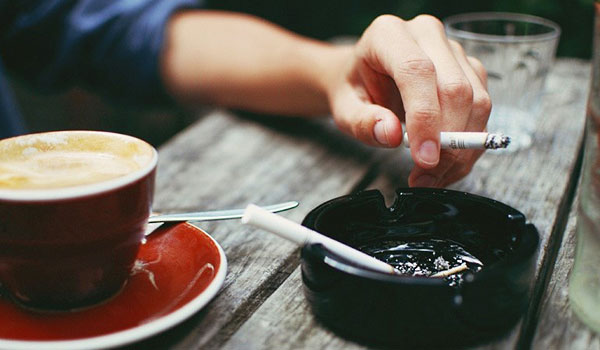Bệnh trào dịch vị dạ dày và giải pháp điều trị - kofe i sigarety