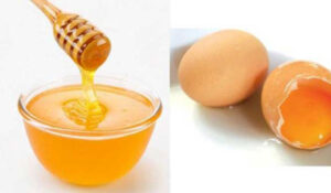 Trứng gà mật ong – bài thuốc trị dạ dày cực quý - mat ong va long do trung ga 300x175