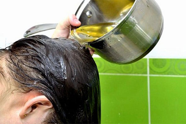 cách ngăn ngừa rụng tóc bằng lá thảo mộc