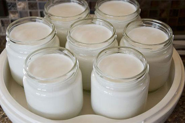 8 lợi ích tuyệt vời của mặt nạ sữa chua - cach lam sua chua tu sua dac