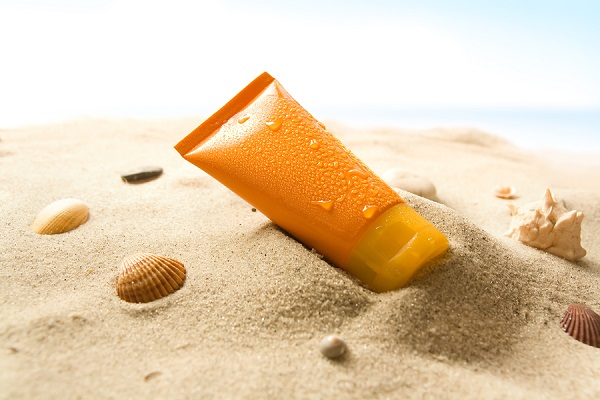 cách bảo vệ da khi bạn không thể dùng kem chống nắng
