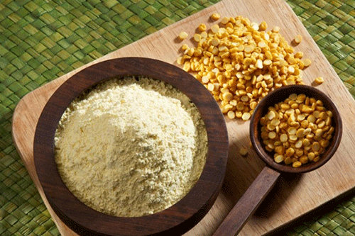 Cách sử dụng bột gạo để chăm sóc da mặt - bot dau besan
