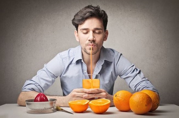 Ngoài nước cam người đau dạ dày không nên uống nước gì?