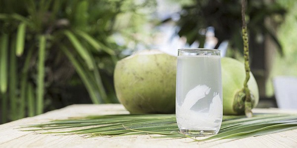 Rửa mặt bằng nước dừa có ăn nắng không?