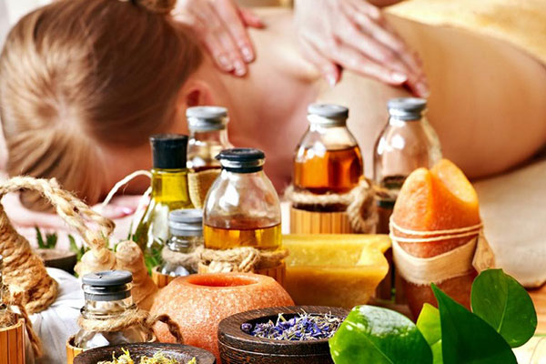 Cách giải độc cho làn da của bạn tại nhà - massage dau nong